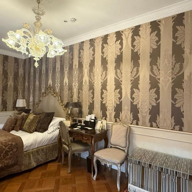 Grand Deluxe