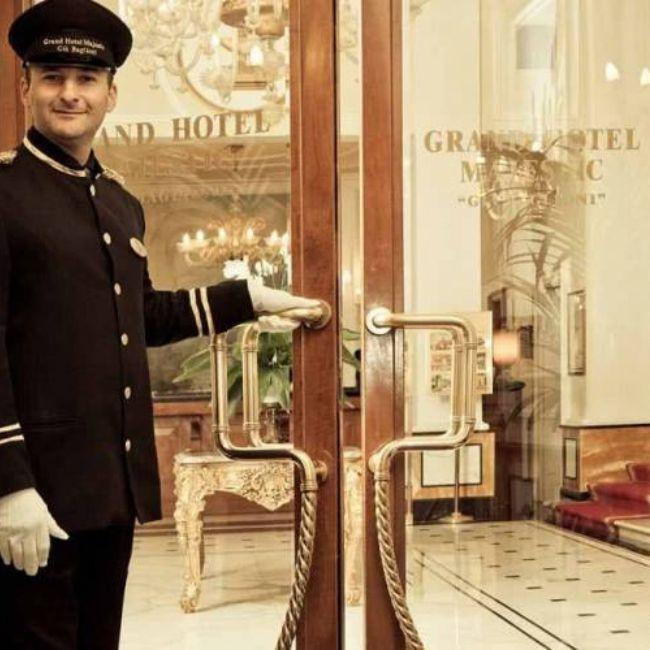 Accesso ospiti con disabilità | Access for disabled guests